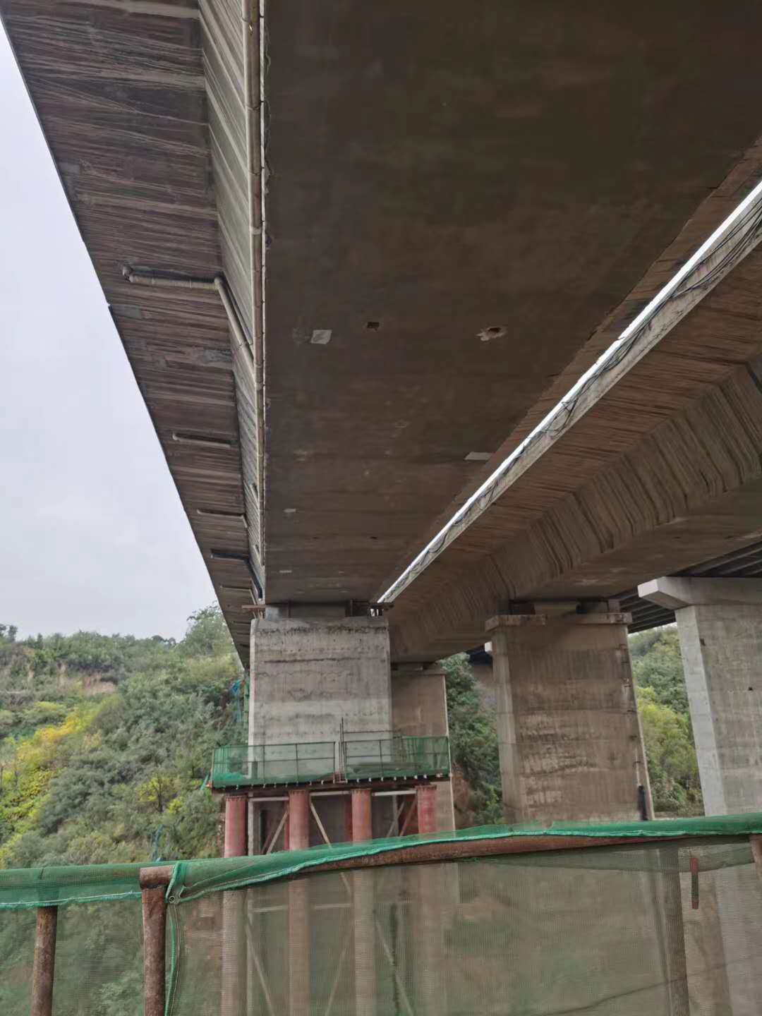 潼南桥梁加固前制定可行设计方案图并用对施工方法